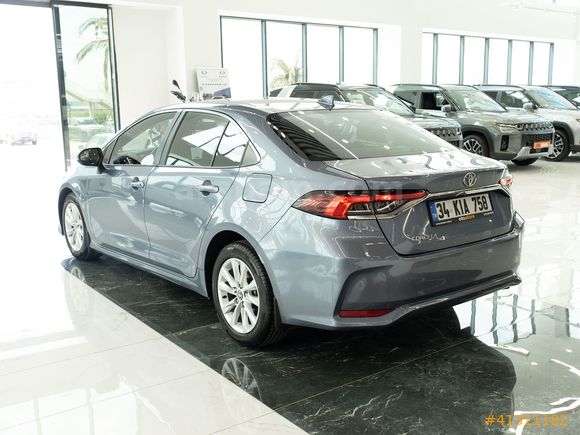 OTOSTORE'DAN COROLLA 1.5 DREAM MULTIDRIVE S 2023