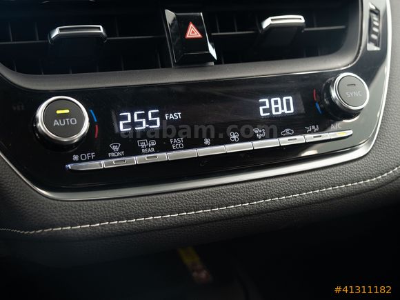 OTOSTORE'DAN COROLLA 1.5 DREAM MULTIDRIVE S 2023