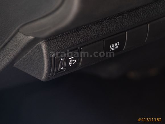 OTOSTORE'DAN COROLLA 1.5 DREAM MULTIDRIVE S 2023