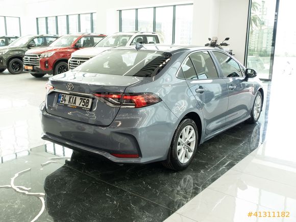 OTOSTORE'DAN COROLLA 1.5 DREAM MULTIDRIVE S 2023