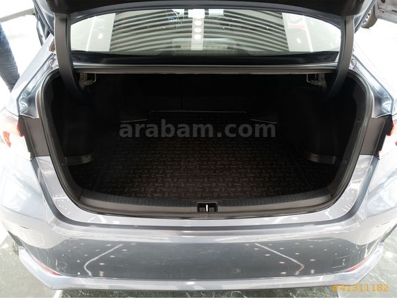 OTOSTORE'DAN COROLLA 1.5 DREAM MULTIDRIVE S 2023