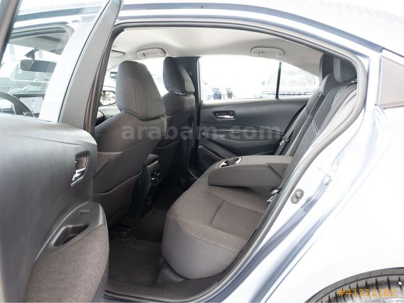 OTOSTORE'DAN COROLLA 1.5 DREAM MULTIDRIVE S 2023
