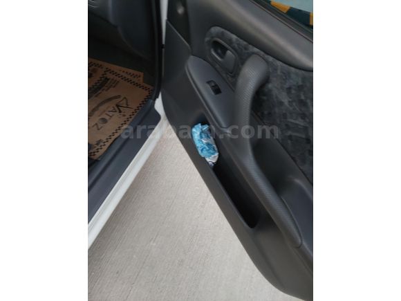 Sahibinden Düşük kilometreli Kazasız boyasız orjinal Mazda 323 1.5 GLX2000 model