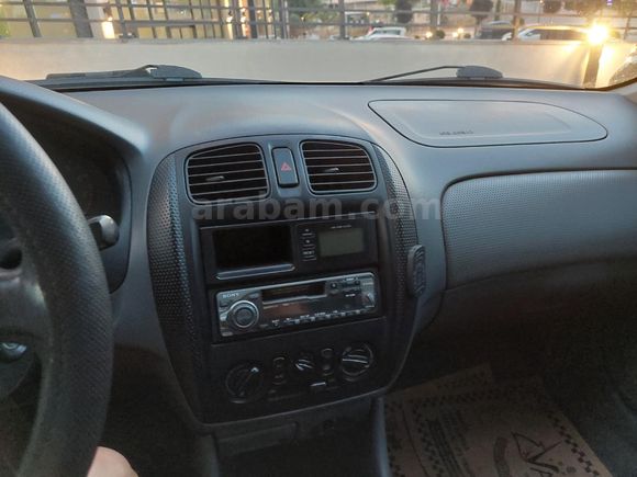 Sahibinden Düşük kilometreli Kazasız boyasız orjinal Mazda 323 1.5 GLX2000 model