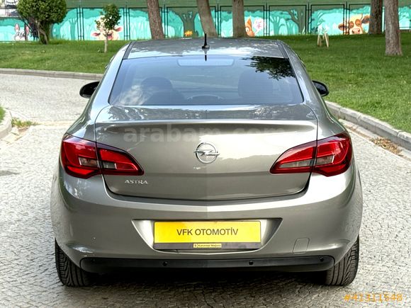 HATASIZ OPEL ASTRA 1.6 EDİTİON PLUS 2016 MODEL SERVİS BAKIMLI !