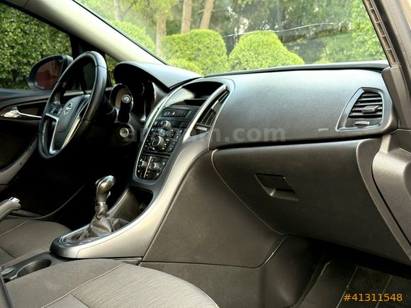 HATASIZ OPEL ASTRA 1.6 EDİTİON PLUS 2016 MODEL SERVİS BAKIMLI !