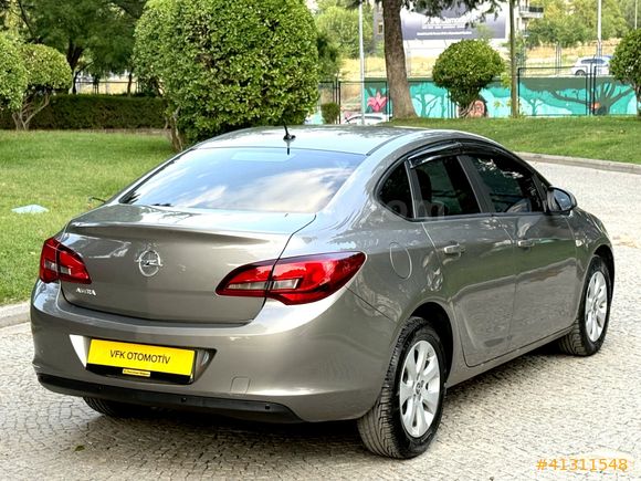 HATASIZ OPEL ASTRA 1.6 EDİTİON PLUS 2016 MODEL SERVİS BAKIMLI !