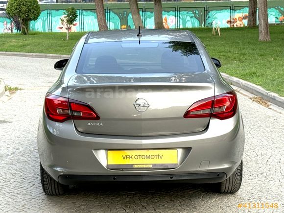 HATASIZ OPEL ASTRA 1.6 EDİTİON PLUS 2016 MODEL SERVİS BAKIMLI !