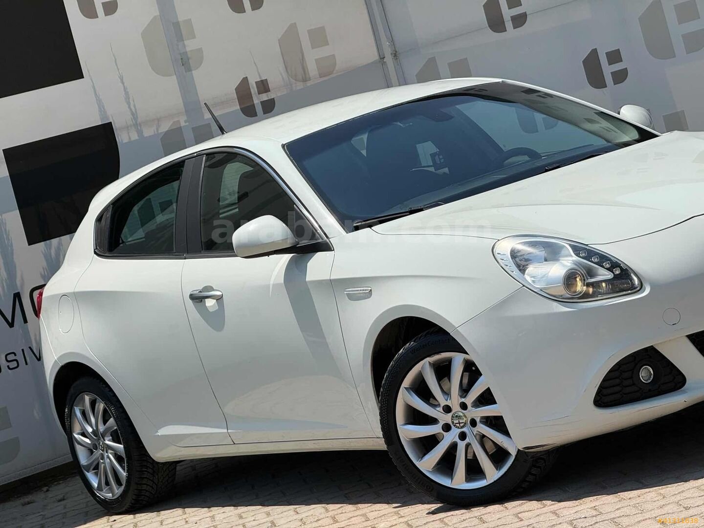 Galeriden Alfa Romeo Giulietta 1.4 TB MultiAir Distinctive 2013 Model İzmir 135.000 km Beyaz 4