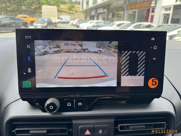 DİCLE'den 2026 '0'KM COMBO PRO EKRAN GERİ GÖRÜŞ ÇELİK JANT KREDİ