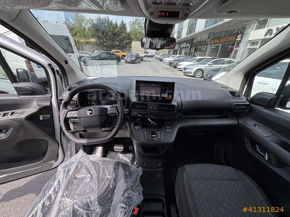 DİCLE'den 2026 '0'KM COMBO PRO EKRAN GERİ GÖRÜŞ ÇELİK JANT KREDİ