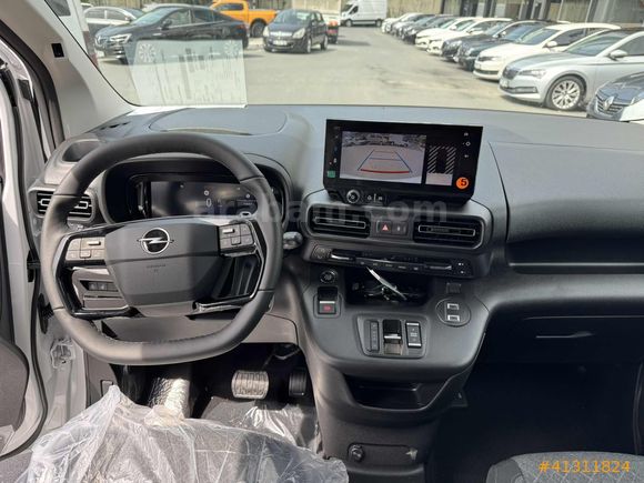 DİCLE'den 2026 '0'KM COMBO PRO EKRAN GERİ GÖRÜŞ ÇELİK JANT KREDİ