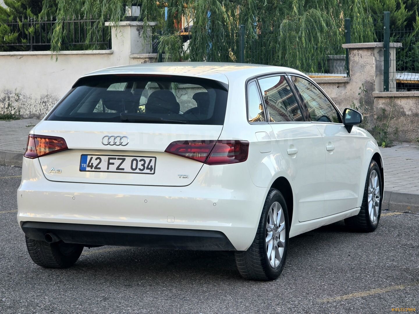 Galeriden Audi A3 Sportback 1.6 TDI Attraction 2015 Model Gaziantep 269.000 km Beyaz 7