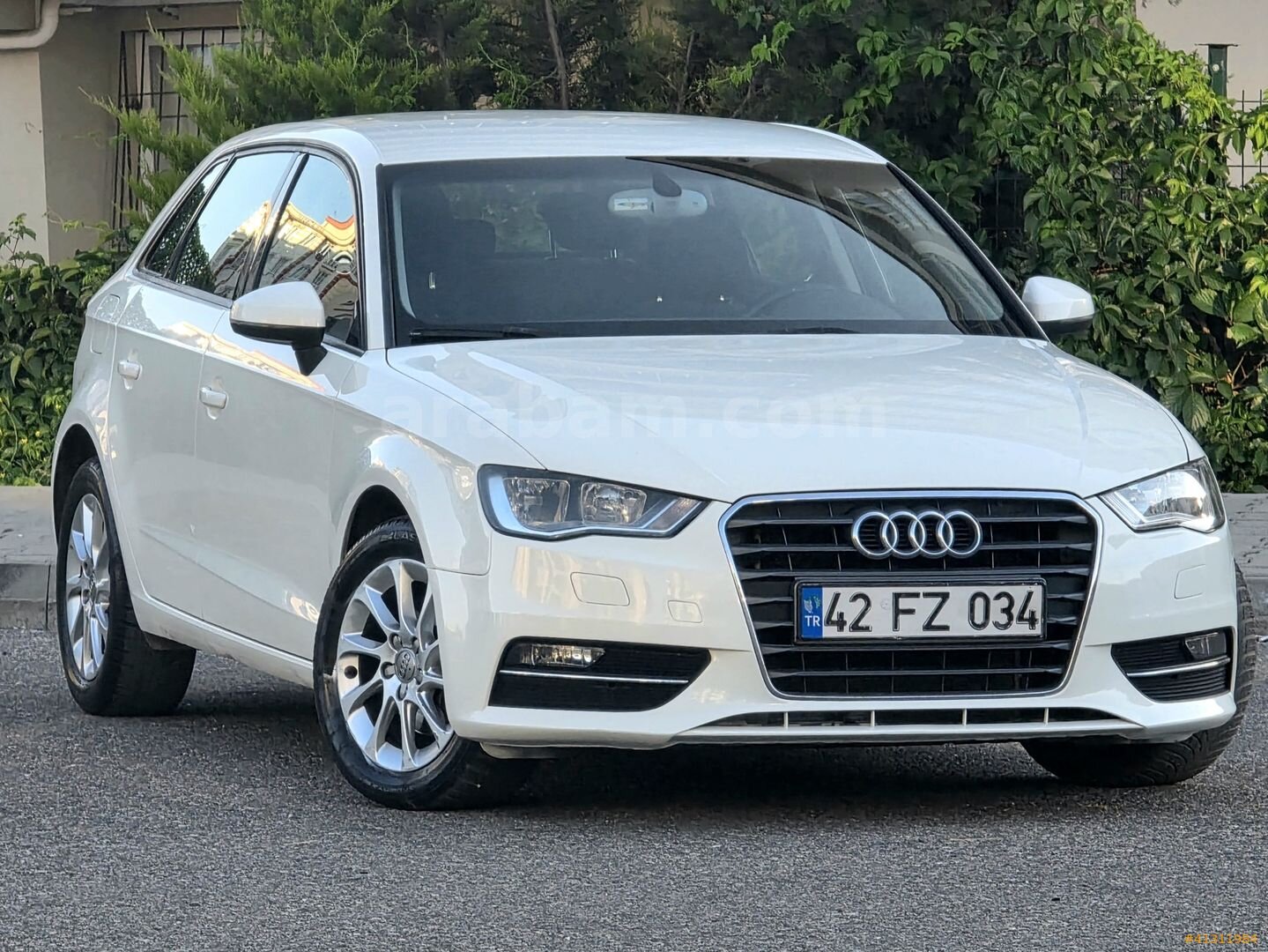 Galeriden Audi A3 Sportback 1.6 TDI Attraction 2015 Model Gaziantep 269.000 km Beyaz 3