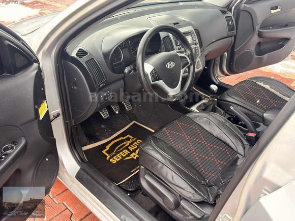2009 MODEL İ30 1.6 CRDİ STYLE PLUS SUNROOF'lu FULL PAKET