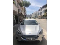 Sahibinden Ford Focus 1.5 Ti-VCT Trend X 2021 Model Bursa 64.000.km ilk sahibinden pazarlık payı mevcuttur görünen harici bir sıkıntısı yoktur 
