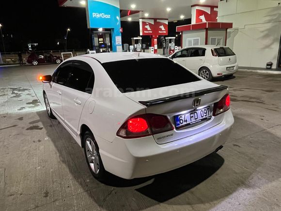Sahibinden Honda Civic 1.6i VTEC Elegance 2012 Model