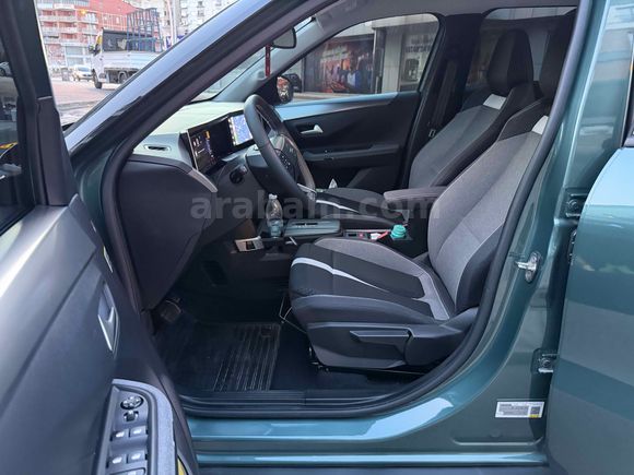 ADEM SARI'DAN BOYASIZ 2025 MODEL ÇİFT RENK FULL ELEKTİKLİ 10.000 KM