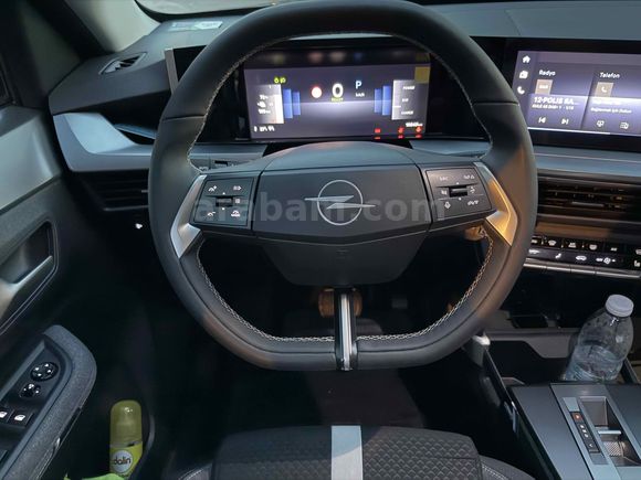 ADEM SARI'DAN BOYASIZ 2025 MODEL ÇİFT RENK FULL ELEKTİKLİ 10.000 KM