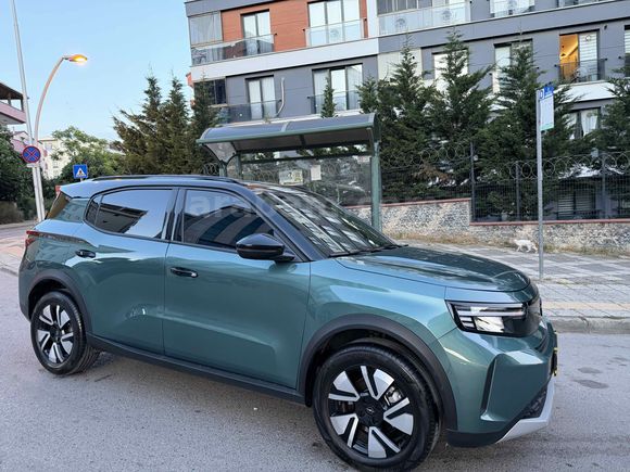 ADEM SARI'DAN BOYASIZ 2025 MODEL ÇİFT RENK FULL ELEKTİKLİ 10.000 KM