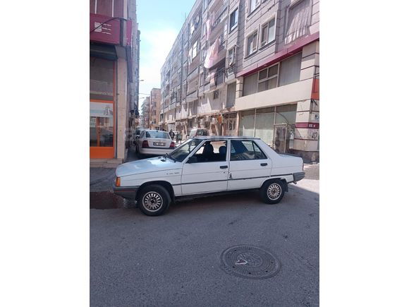 Sahibinden Renault R 9 1.4 Broadway GTE 1993 Model