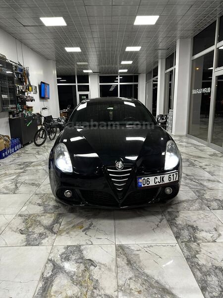 Sahibinden Alfa Romeo Giulietta 1.6 JTD Distinctive 2014 Model Sivas 164.000 km Siyah