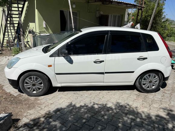 Sahibinden Ford Fiesta 1.4 Comfort 2004 Model 