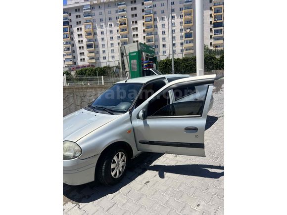 Sahibinden Renault Clio 1.4 RNA 2000 Model 