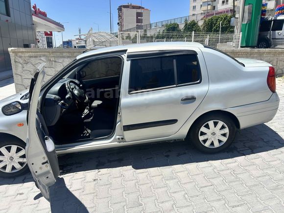 Sahibinden Renault Clio 1.4 RNA 2000 Model 