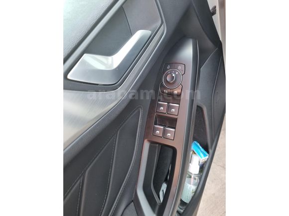 Sahibinden 23***km 2025 çıkışlı Ford Focus 1.5 EcoBlue Titanium Stil 2024 Model