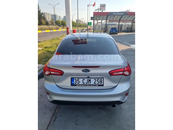 Sahibinden 23***km 2025 çıkışlı Ford Focus 1.5 EcoBlue Titanium Stil 2024 Model
