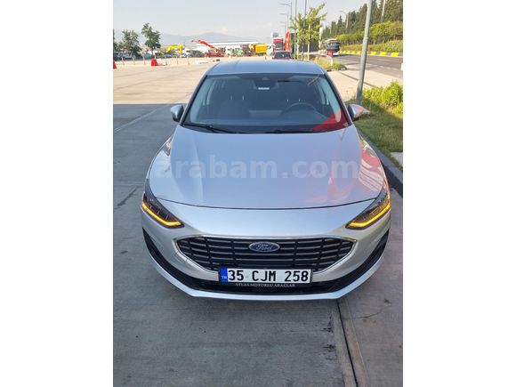 Sahibinden 23***km 2025 çıkışlı Ford Focus 1.5 EcoBlue Titanium Stil 2024 Model