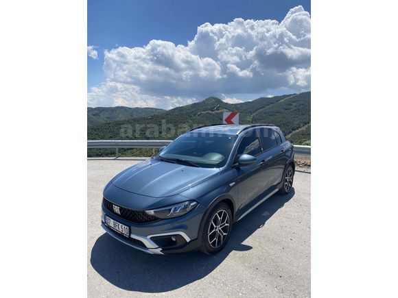 Sahibinden Fiat Egea Cross 1.4 Fire Urban 2023 Model  23.000 km Mavi (metalik)