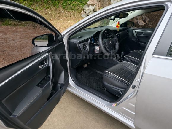 Toyota Corolla 1.4 D-4D Advance 2018 Model