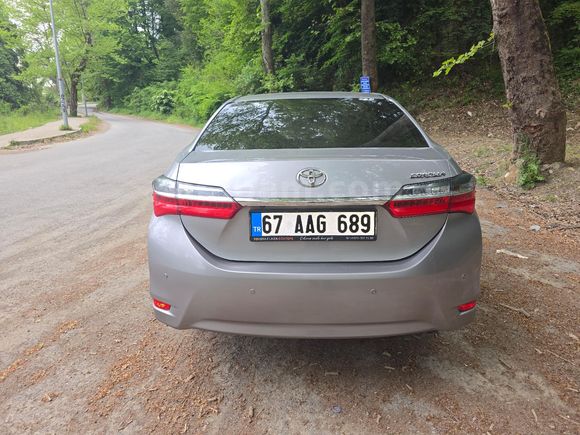 Toyota Corolla 1.4 D-4D Advance 2018 Model