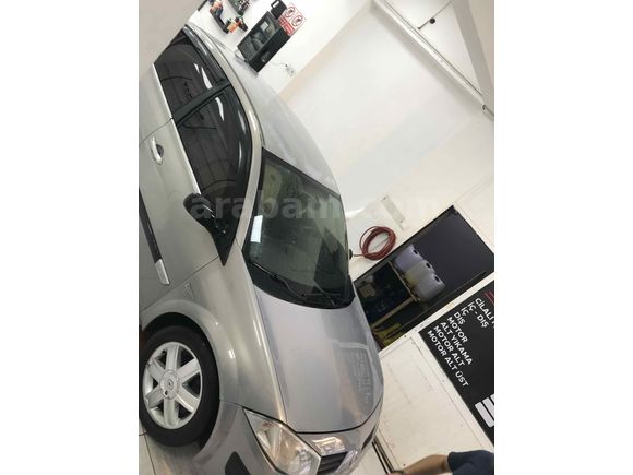 Sahibinden Renault Megane 1.6 Authentique 2004 Model 