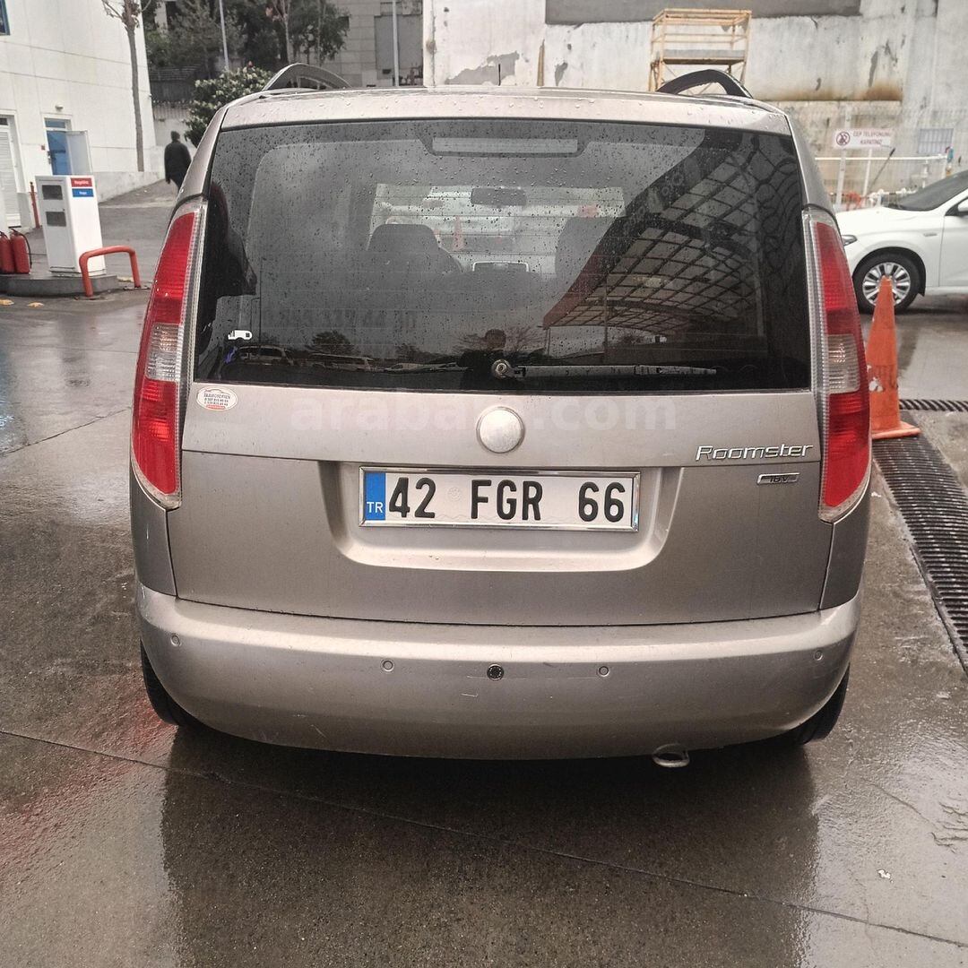 Sahibinden Skoda Roomster 1.6 Comfort 2008 Model İstanbul 226.000 km Gri 3