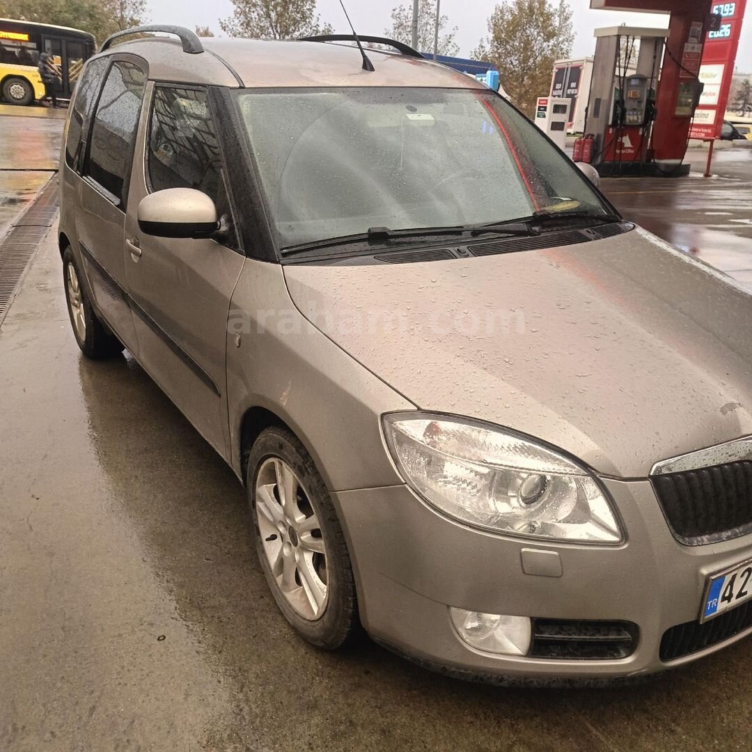 Sahibinden Skoda Roomster 1.6 Comfort 2008 Model İstanbul 226.000 km Gri 2