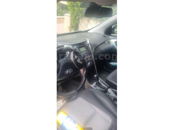 Sahibinden Hyundai i30 1.6 CRDi Elite .2013 Mode.satılmassa önemli degil sürekli düşük teklif verip durmayın l