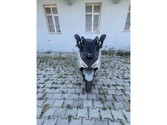 Sahibinden 2 bin km’de  EMSALSİZ