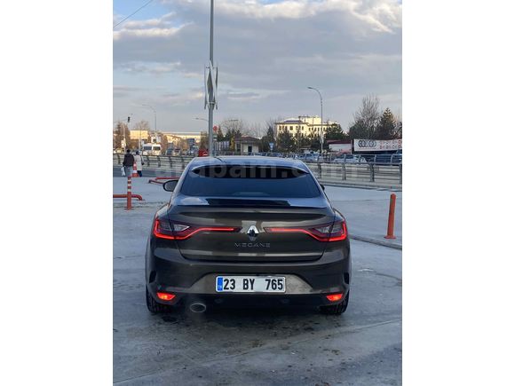 Sahibinden hatasız boyasız megan 4 