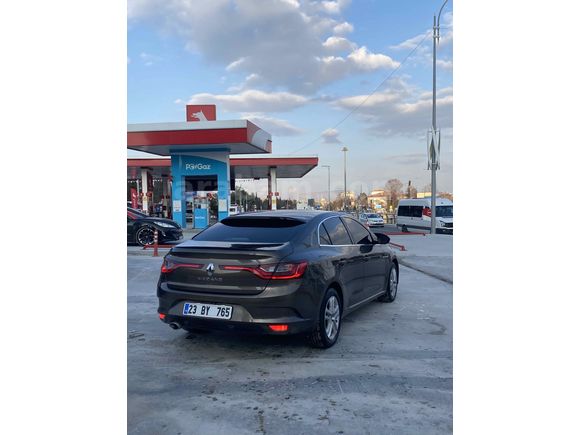 Sahibinden hatasız boyasız megan 4 
