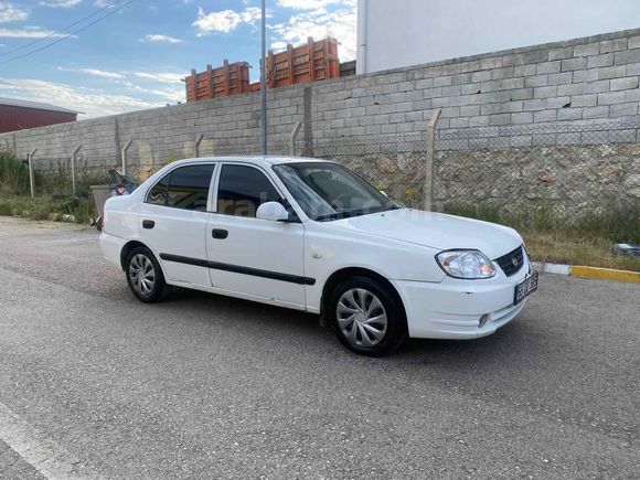 Galeriden Hyundai Accent 1.5 CRDi Admire 2005 Model Van