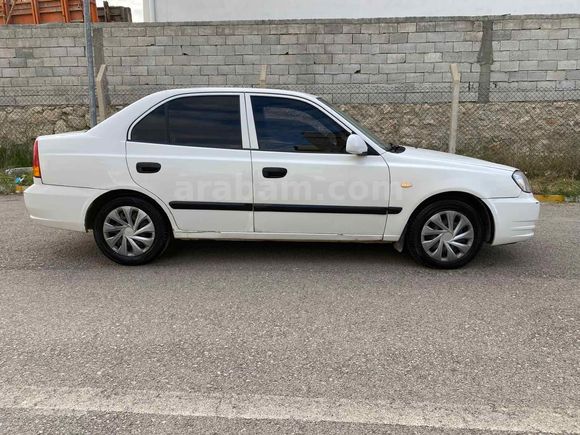 Galeriden Hyundai Accent 1.5 CRDi Admire 2005 Model Van