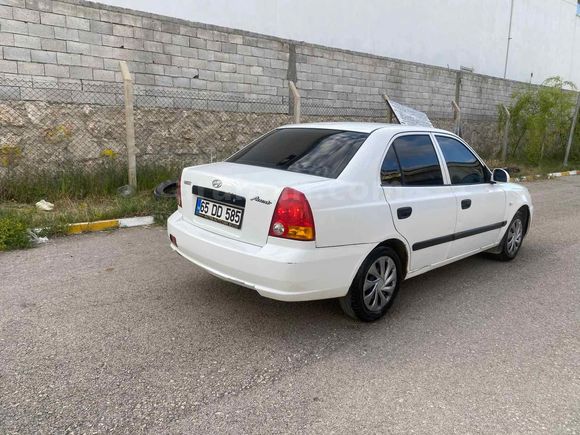 Galeriden Hyundai Accent 1.5 CRDi Admire 2005 Model Van