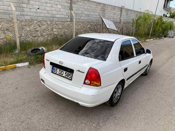 Galeriden Hyundai Accent 1.5 CRDi Admire 2005 Model Van