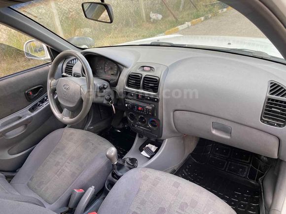Galeriden Hyundai Accent 1.5 CRDi Admire 2005 Model Van