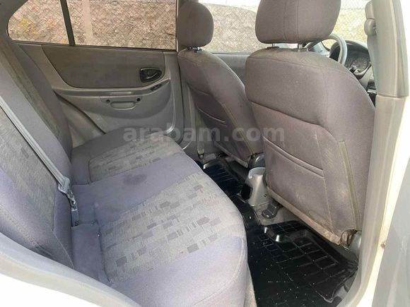 Galeriden Hyundai Accent 1.5 CRDi Admire 2005 Model Van