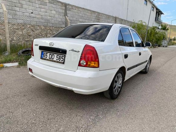 Galeriden Hyundai Accent 1.5 CRDi Admire 2005 Model Van