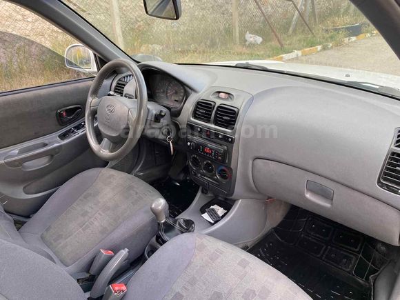 Galeriden Hyundai Accent 1.5 CRDi Admire 2005 Model Van